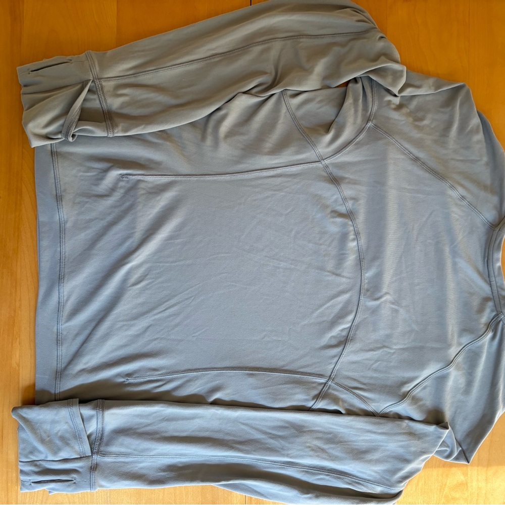 Lululemon Athletica Light Gray Long Sleeve Top